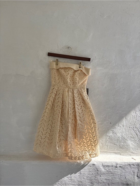 Eva Mendez Dresses & Skirts - Eva Mendes Collection strapless butter yellow dress